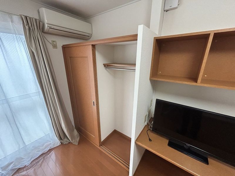 レオパレスサンローラン 収納