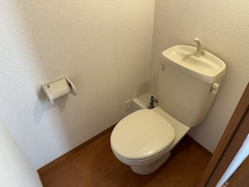 レオパレスポーラーベア トイレ