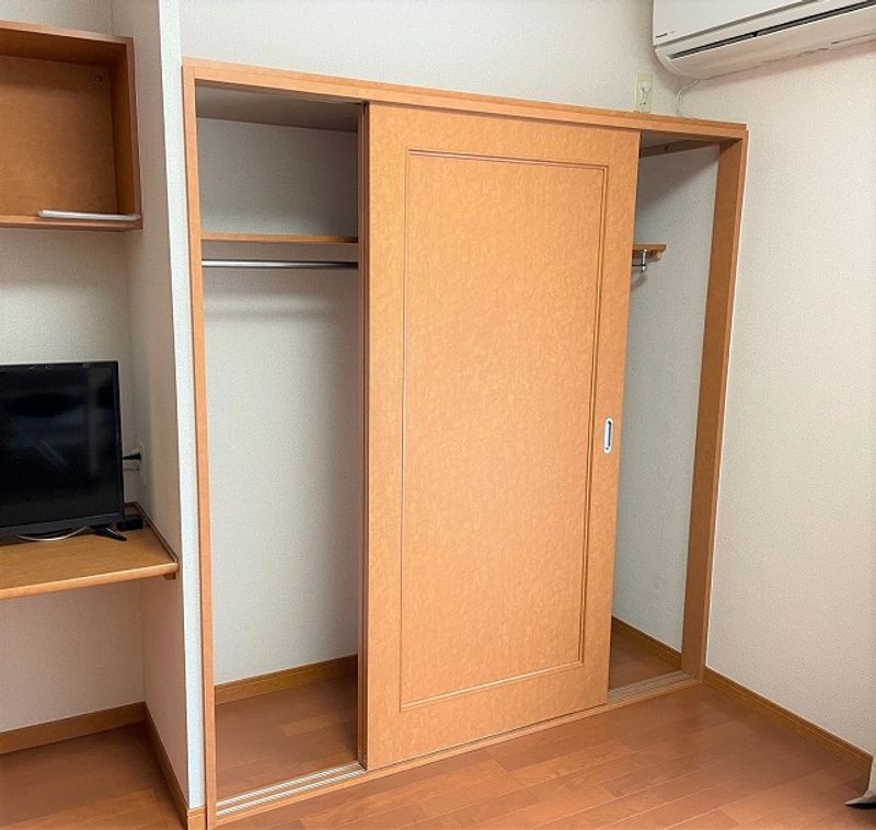 レオパレスベルフィオーレ 収納