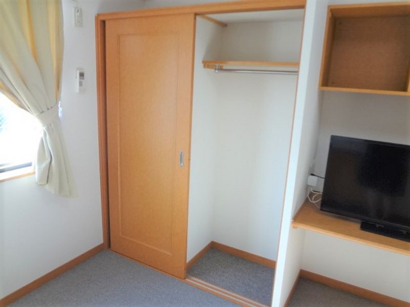 レオパレスモンターニュ 収納