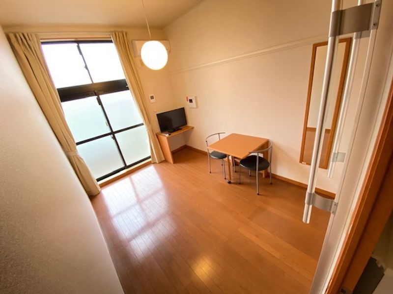 レオパレスＯＦＫ 居間