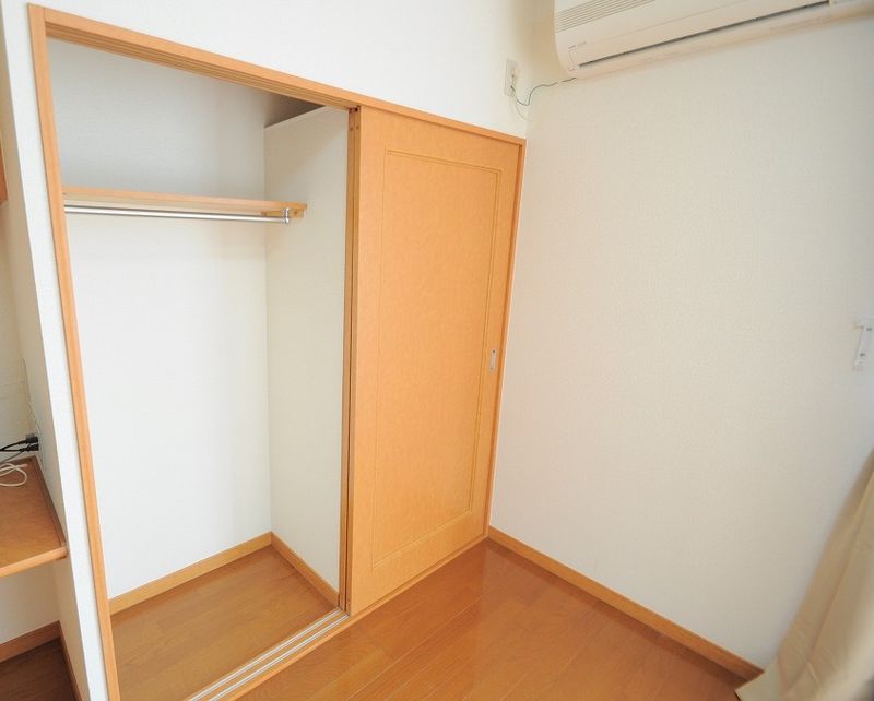 レオパレスグラッドⅡ 収納