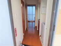 レオパレスグレイスパディ 玄関