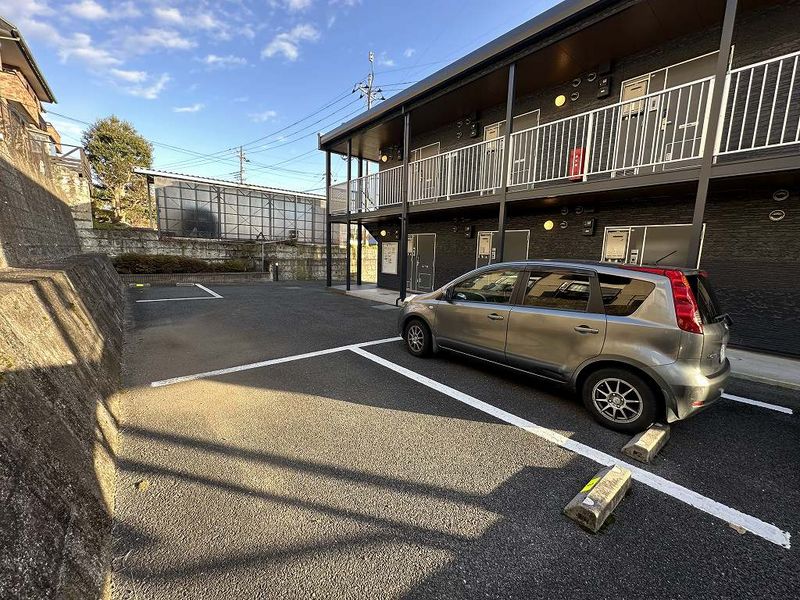 レオパレスＭＡＲＩＯＮ 駐車場