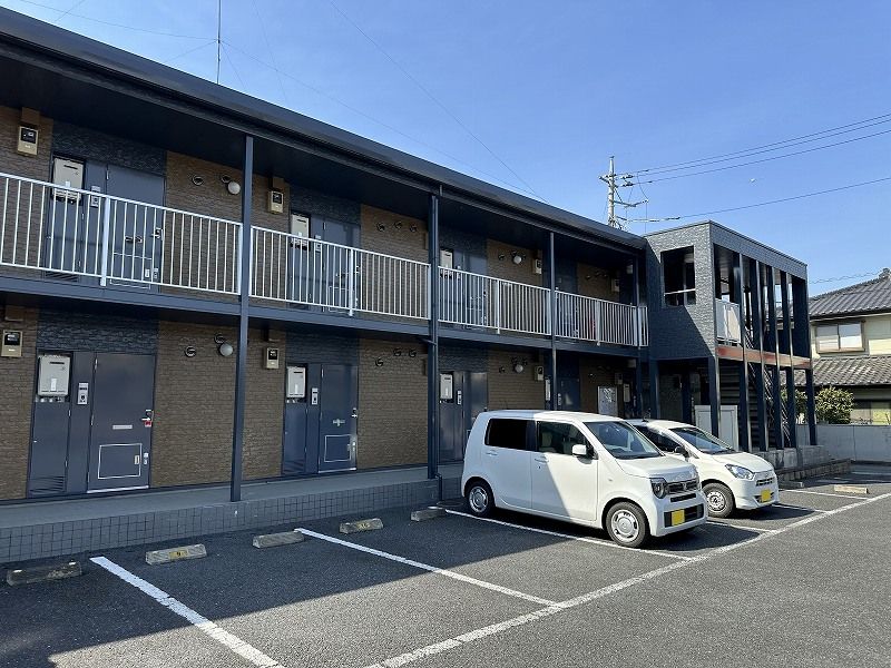 レオパレスエスポワール 駐車場