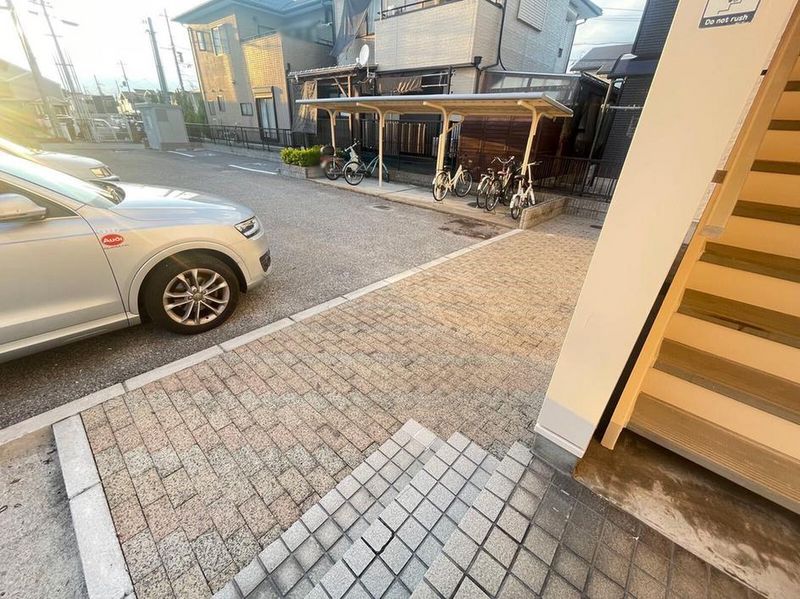 レオパレス南彦根Ⅰ番館 エントランス