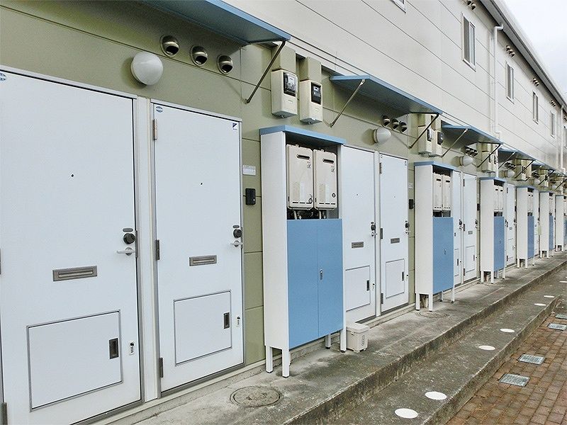 レオパレスペイサージュ 玄関
