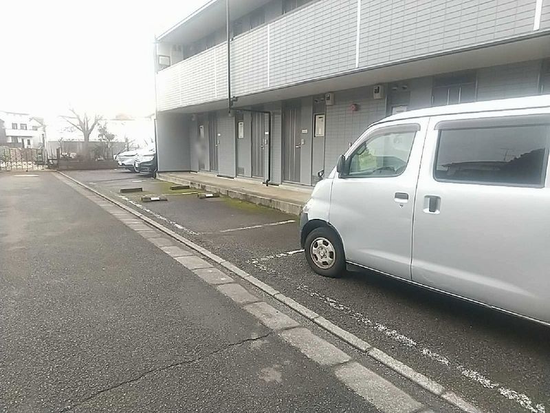 レオパレス葵第１ 駐車場