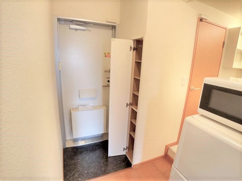 レオパレスサンライズ大川 収納