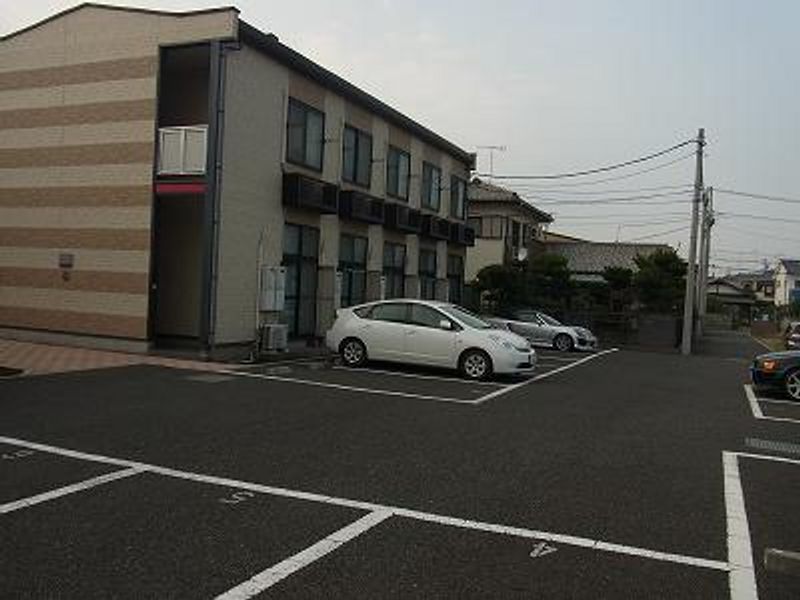 レオパレスディアコート 駐車場