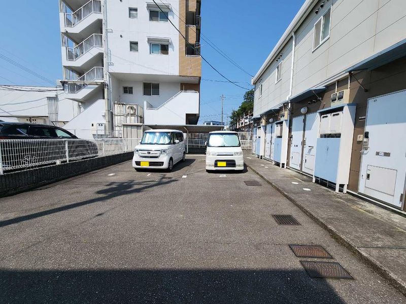 レオパレスグリーンコート　小栗 駐車場