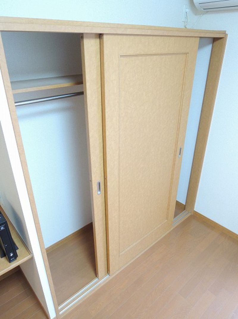 レオパレスれいめい 収納