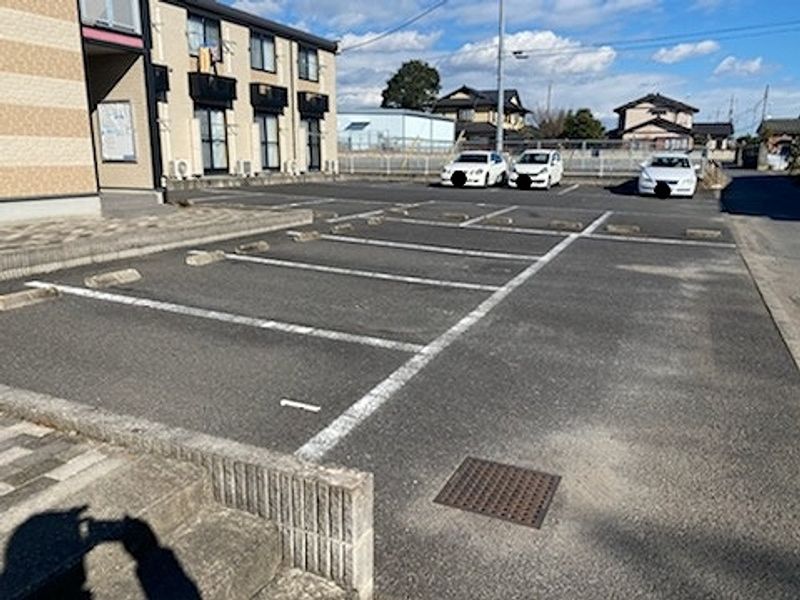 レオパレスさくら 駐車場