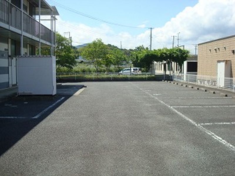 レオパレスＹ’Ｓ 駐車場