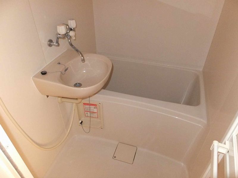 leopalace Grace II Bathroom