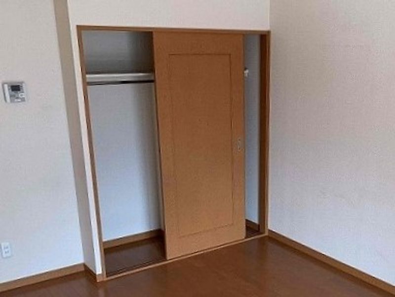 レオパレスグランディ朝日 収納