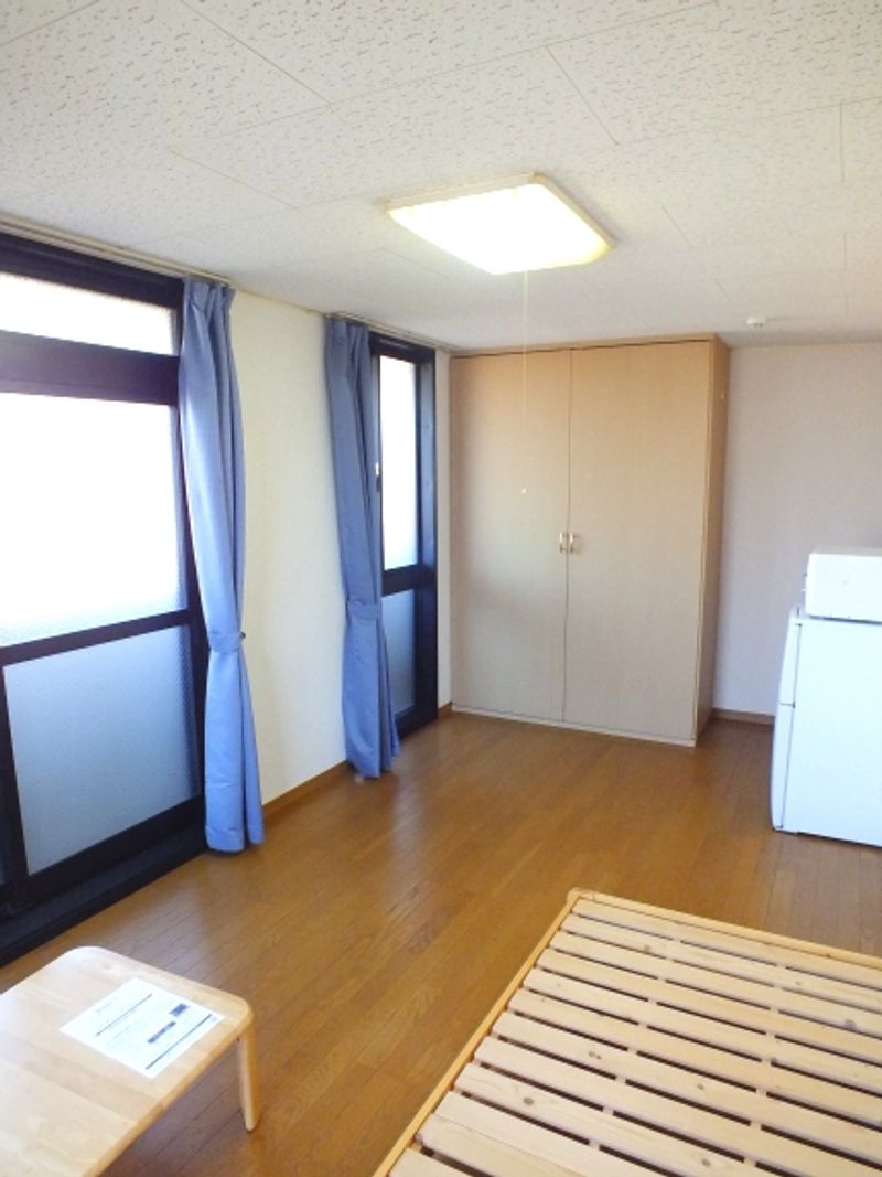 レオパレスサンライズ 居間