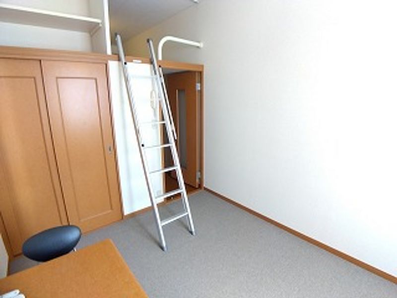 レオパレスボーリユトトロ 居間