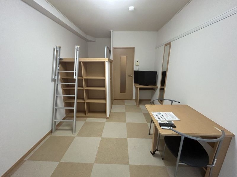 レオパレスＶＩＥＷ福島 居間