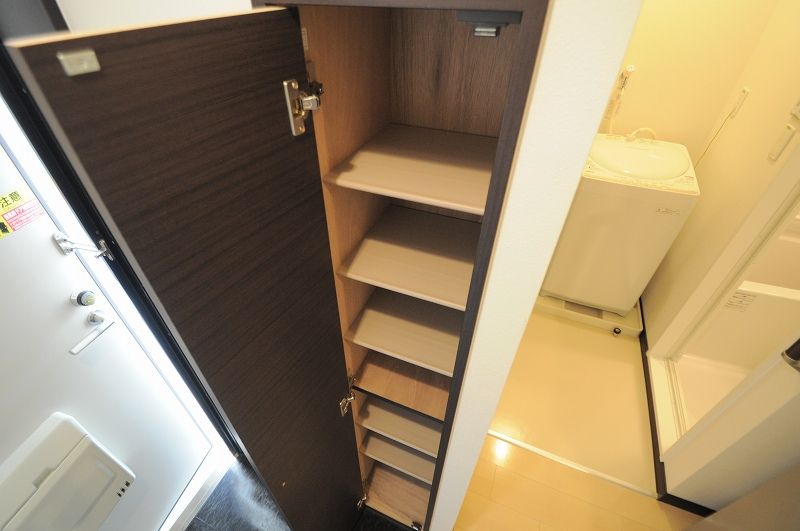 レオパレスＲＡＴＯＫＡ 収納
