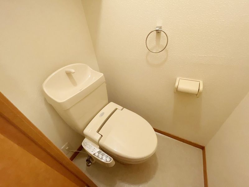 leopalace Holly Toilet