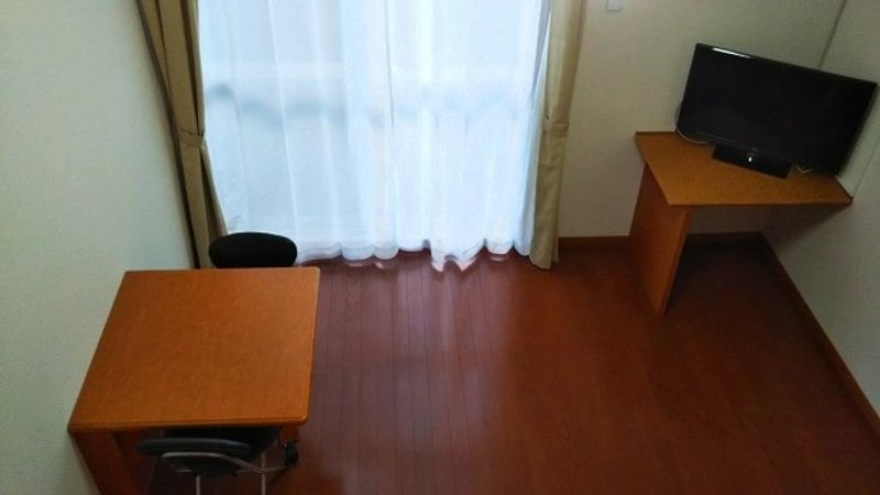 レオパレスコンフォート・Ｔ　Ⅱ 居間
