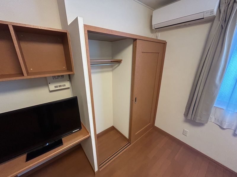 レオパレススカイピア 収納