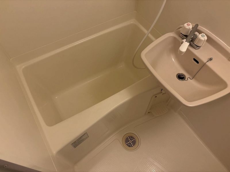レオパレスプランドール高島 風呂
