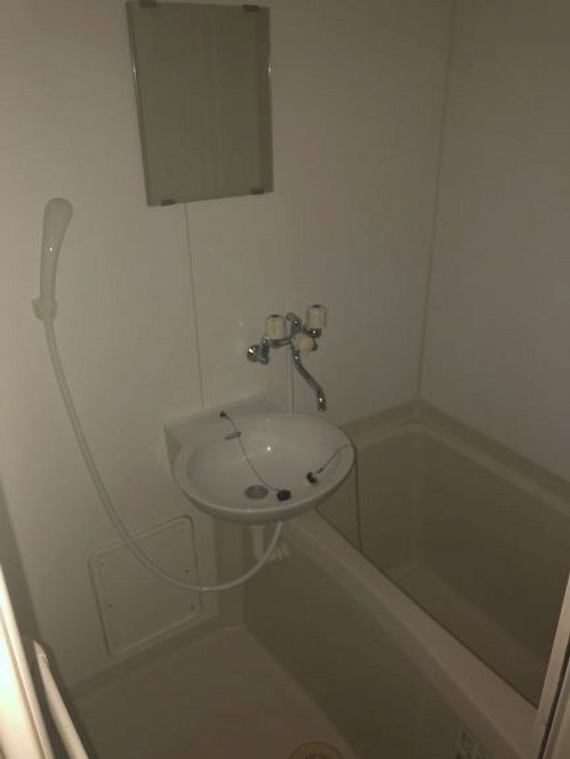レオパレスサンクフルコート 洗面所