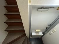 レオパレスラピュタ 玄関