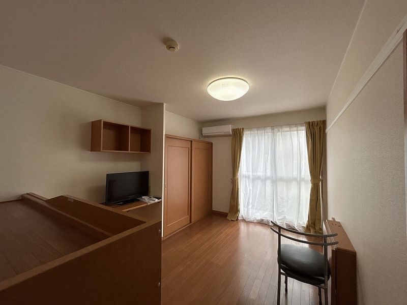 レオパレスサンシャインⅡ 居間