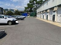 レオパレスなぎさ公園前２ 駐車場