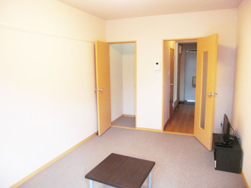 レオパレスＨＡＲＵ 居間