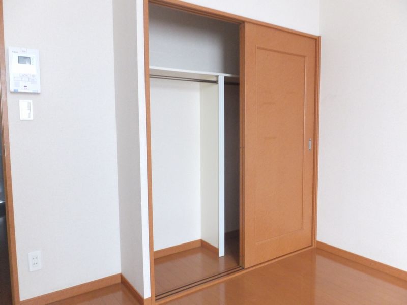 レオパレスアルテス 収納