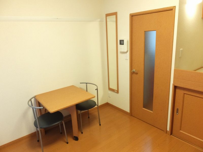 レオパレスガーベラ 居間