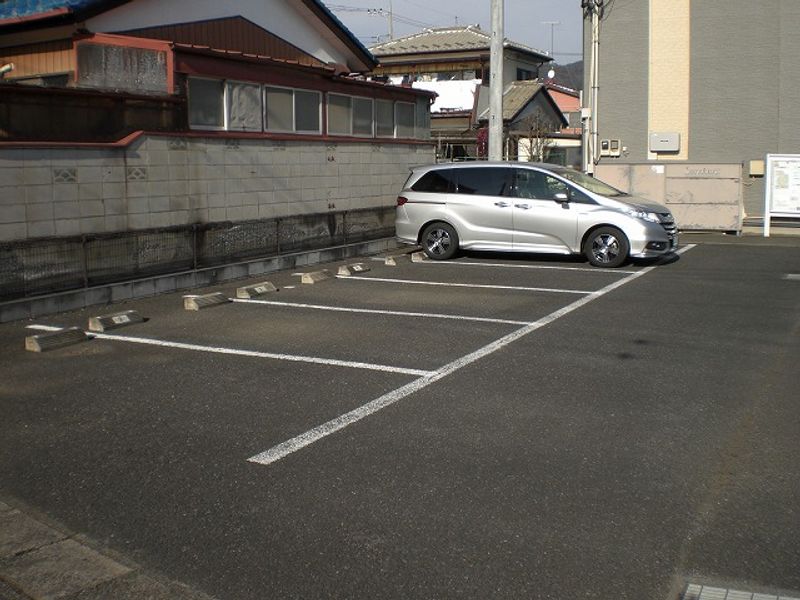 レオパレスクオーレ 駐車場