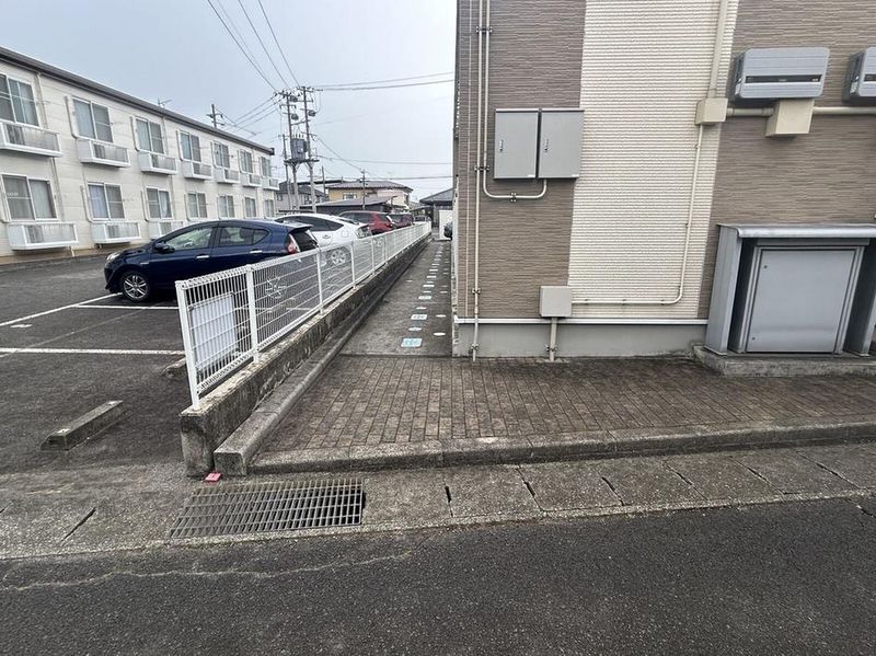 レオネクストサンシャイン宮代 エントランス