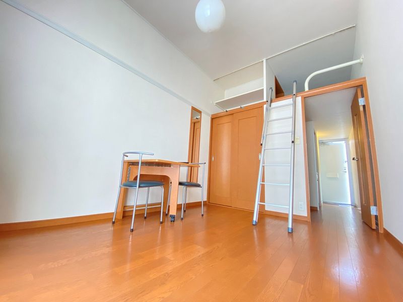 レオパレスみずほアネックス 居間