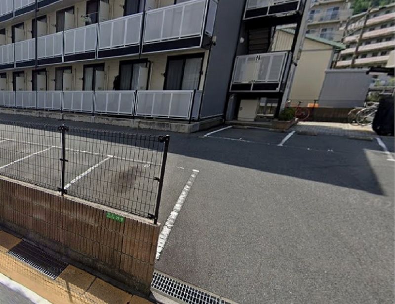 レオパレス長府駅 駐車場