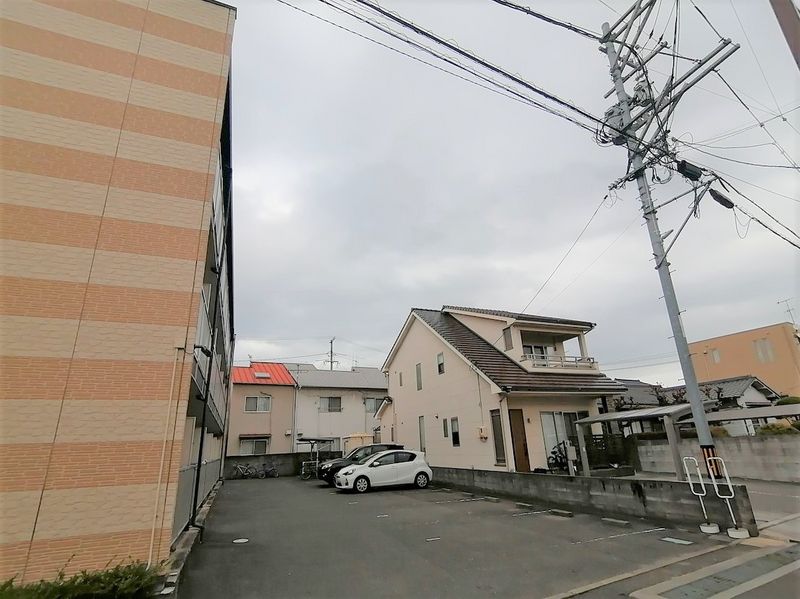 レオパレスゆう 駐車場