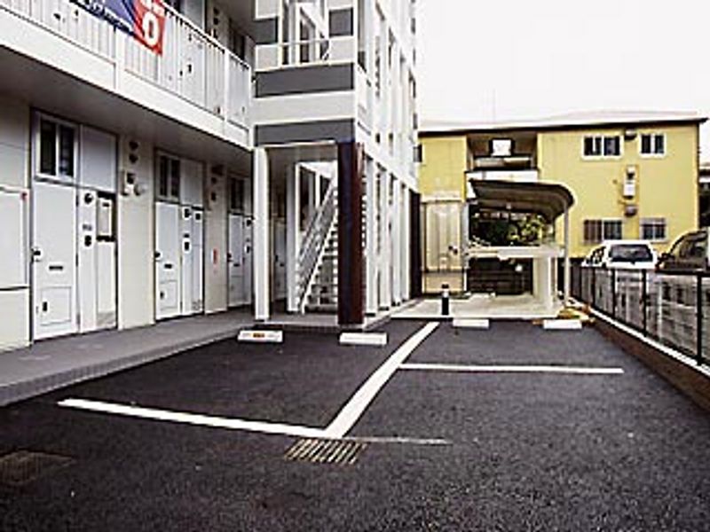 レオパレス正楓 駐車場