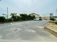 レオパレス海誠 駐車場