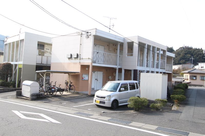 レオパレスひいらぎⅡ 外観