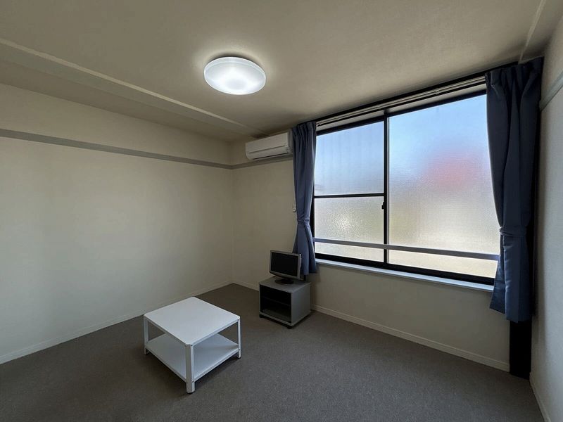 レオパレスルレーブ 居間