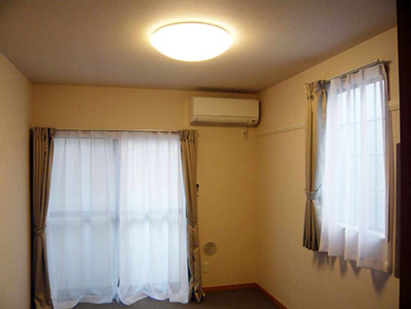 レオパレスボヌール 居間