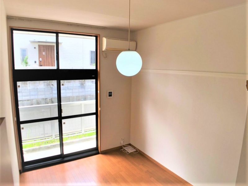 レオパレスシエスタ西郷屋敷 寝室