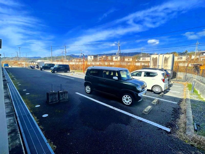 レオパレス高野口 駐車場