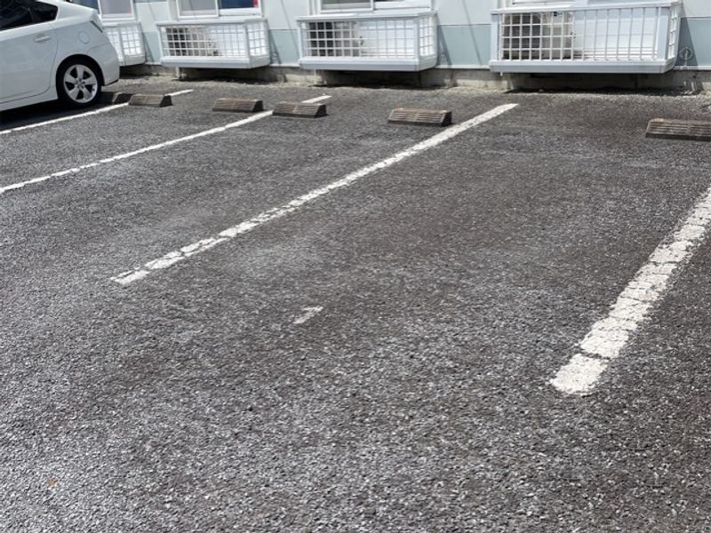 レオパレスクレール若宮Ⅱ 駐車場