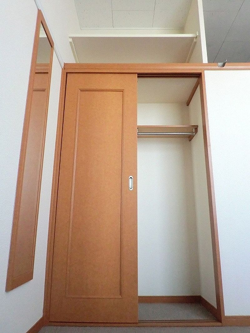 レオパレスエスペランサ 収納
