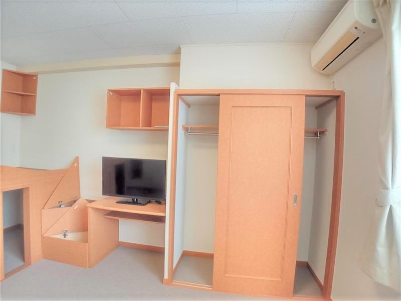レオパレスドイシャンⅠ 居間